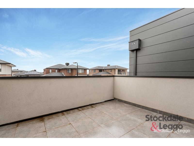 39 / 64 Escapade Blvd, Craigieburn VIC 3064