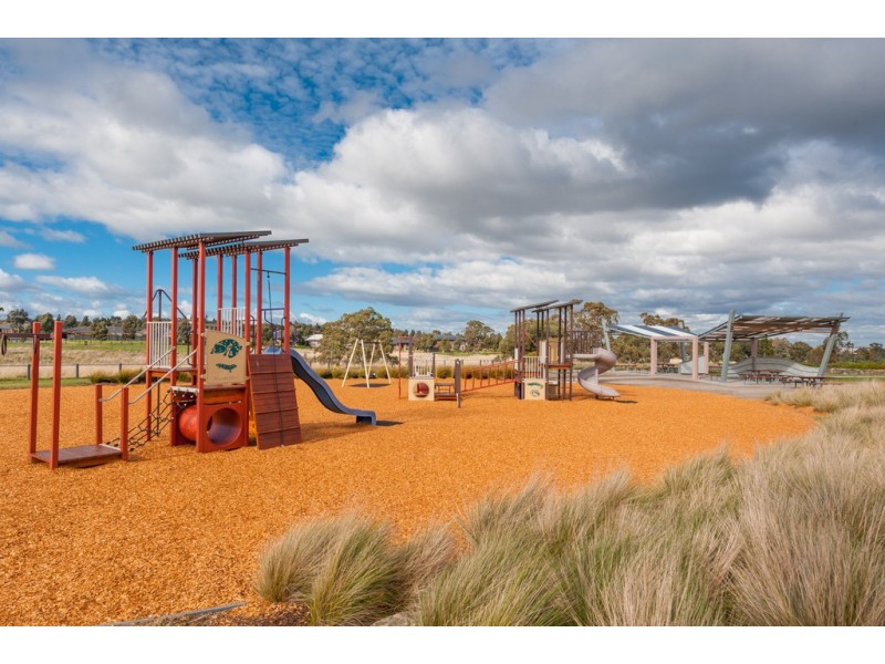 39 / 64 Escapade Blvd, Craigieburn VIC 3064