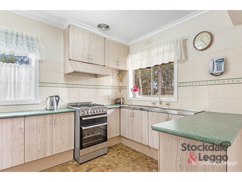 27 Field Street, Craigieburn VIC 3064