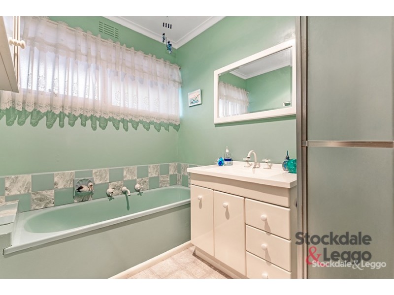 27 Field Street, Craigieburn VIC 3064
