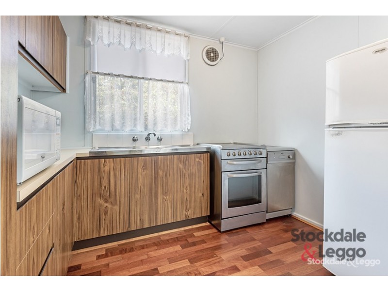 27 Field Street, Craigieburn VIC 3064