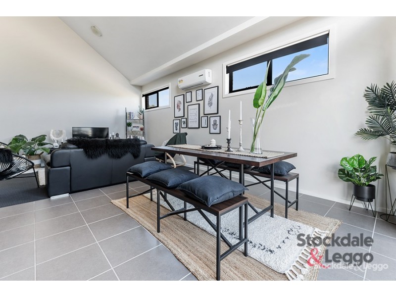 12/24 Healesville Loop, Craigieburn VIC 3064