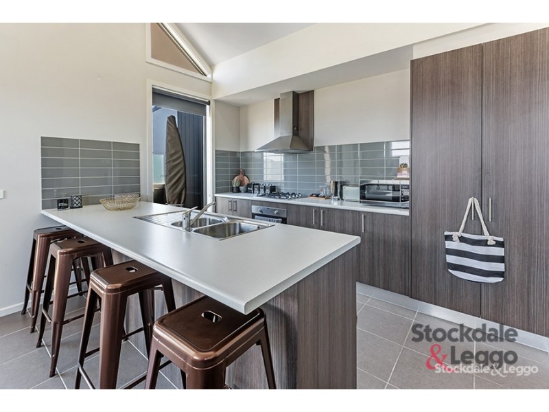 12/24 Healesville Loop, Craigieburn VIC 3064