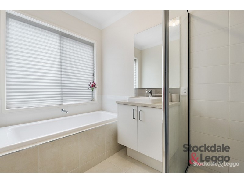 261 Newbury Boulevard, Craigieburn VIC 3064