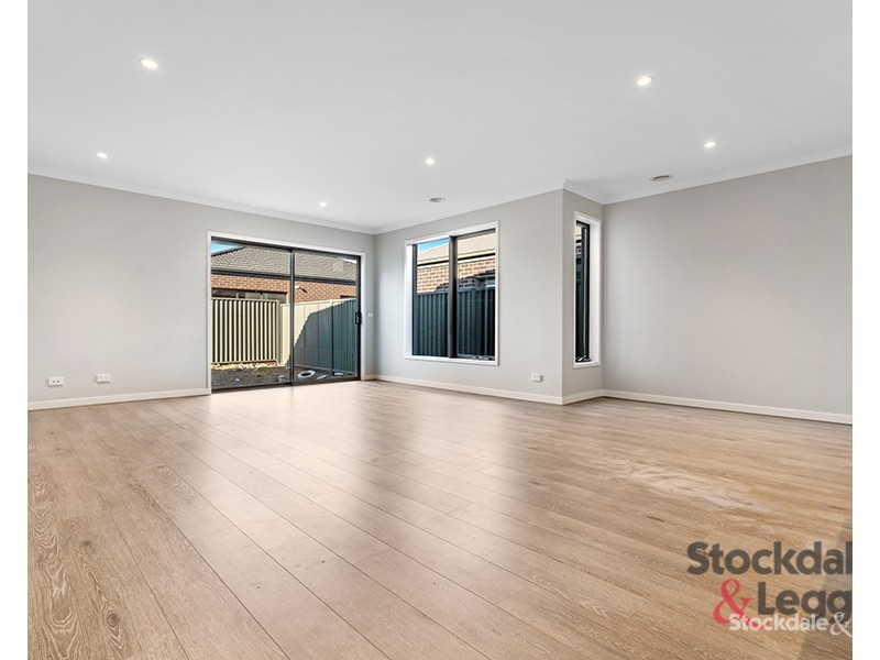 17 Mottlecah Circuit, Craigieburn VIC 3064