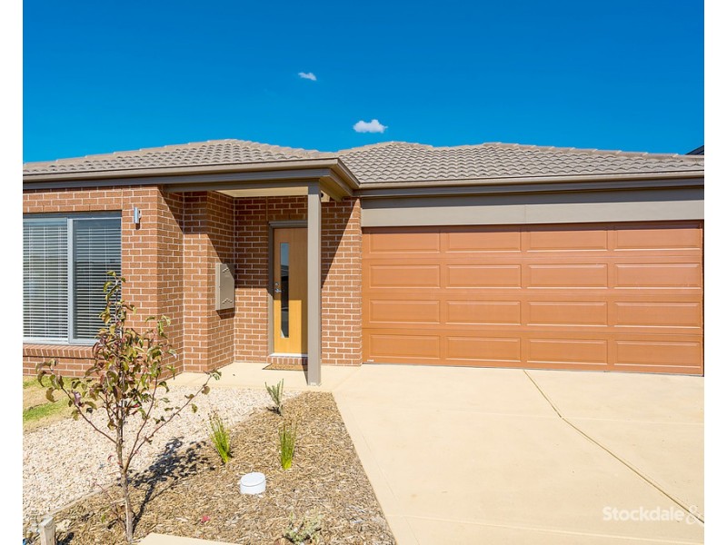 8 Welland Drive, Mickleham VIC 3064