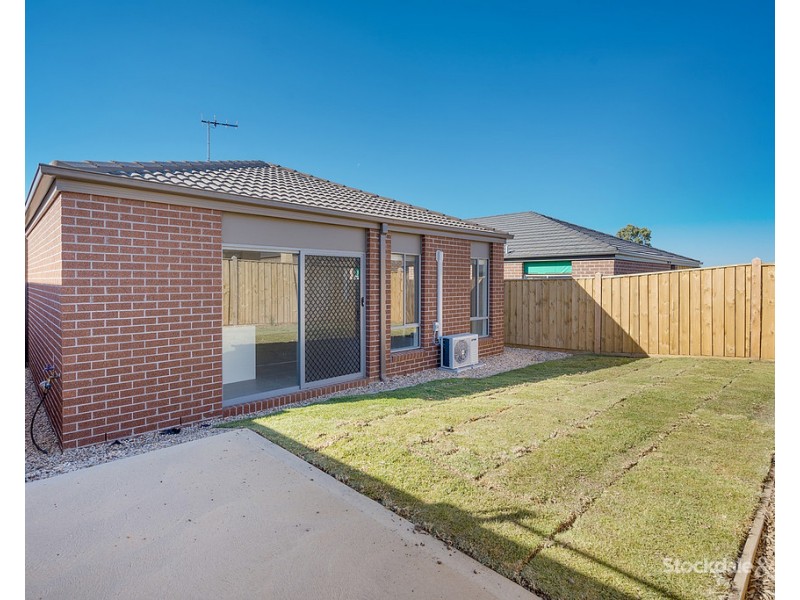 8 Welland Drive, Mickleham VIC 3064