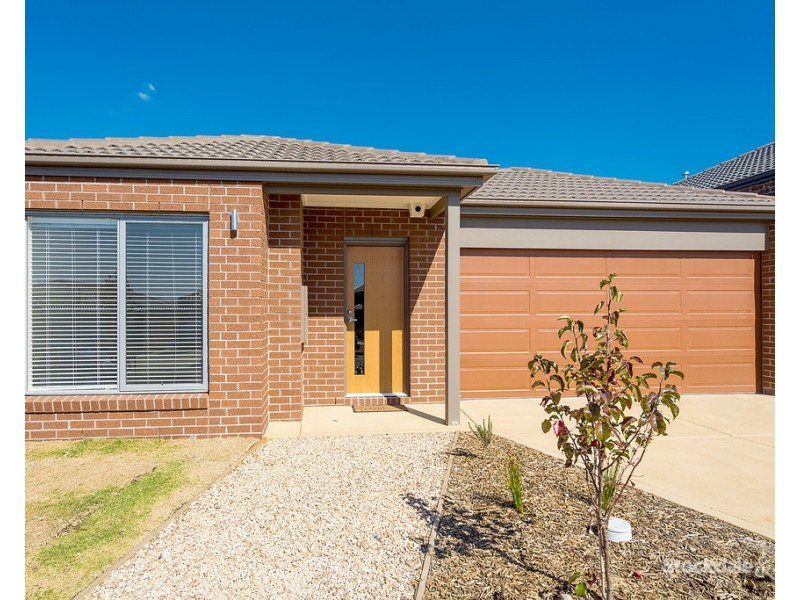 8 Welland Drive, Mickleham VIC 3064