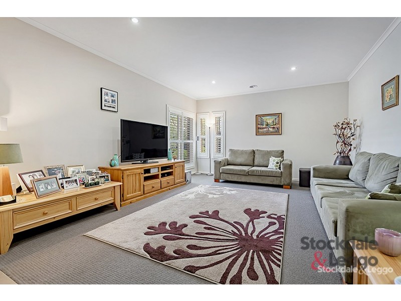 10 Waterway Street, Craigieburn VIC 3064
