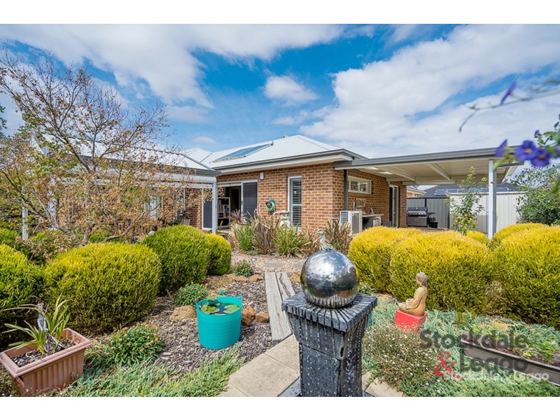 10 Waterway Street, Craigieburn VIC 3064