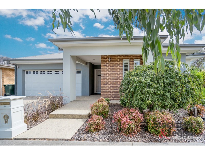 10 Waterway Street, Craigieburn VIC 3064