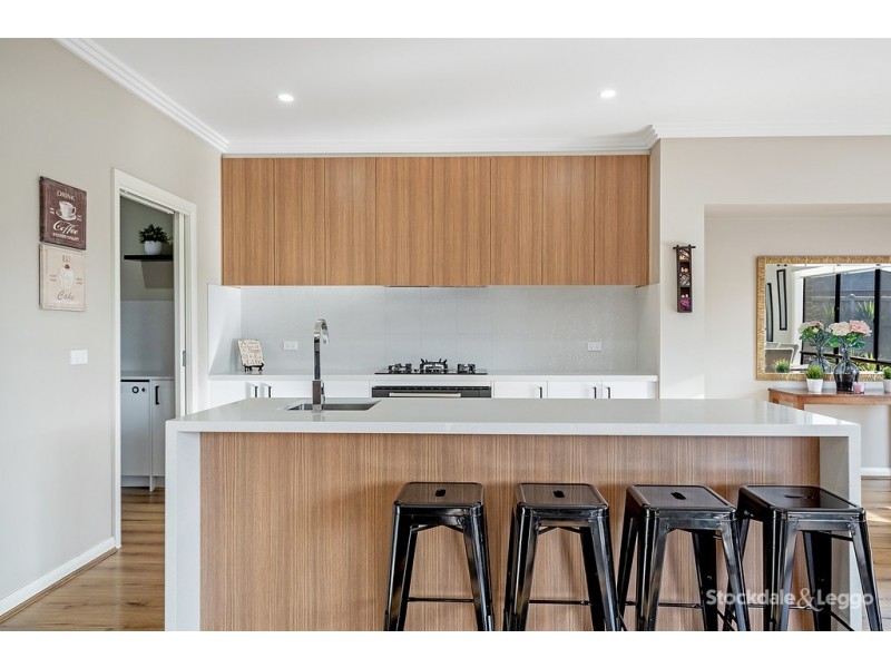 16 Reveille Way, Mickleham VIC 3064