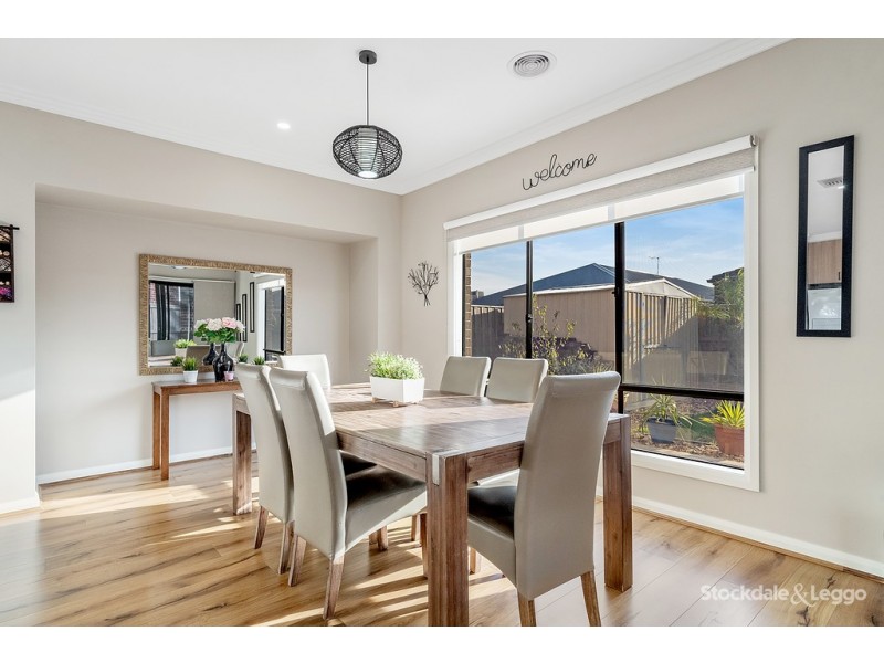 16 Reveille Way, Mickleham VIC 3064