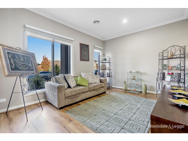 16 Reveille Way, Mickleham VIC 3064