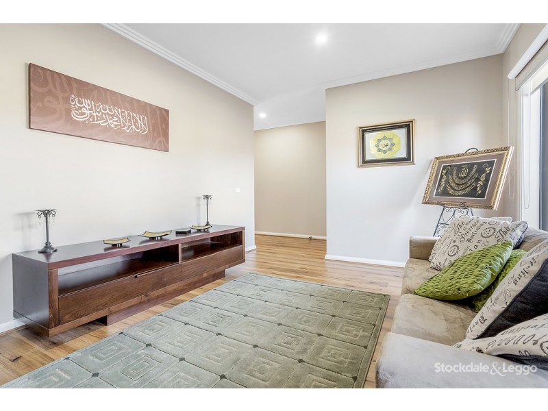 16 Reveille Way, Mickleham VIC 3064