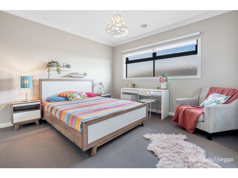 16 Reveille Way, Mickleham VIC 3064