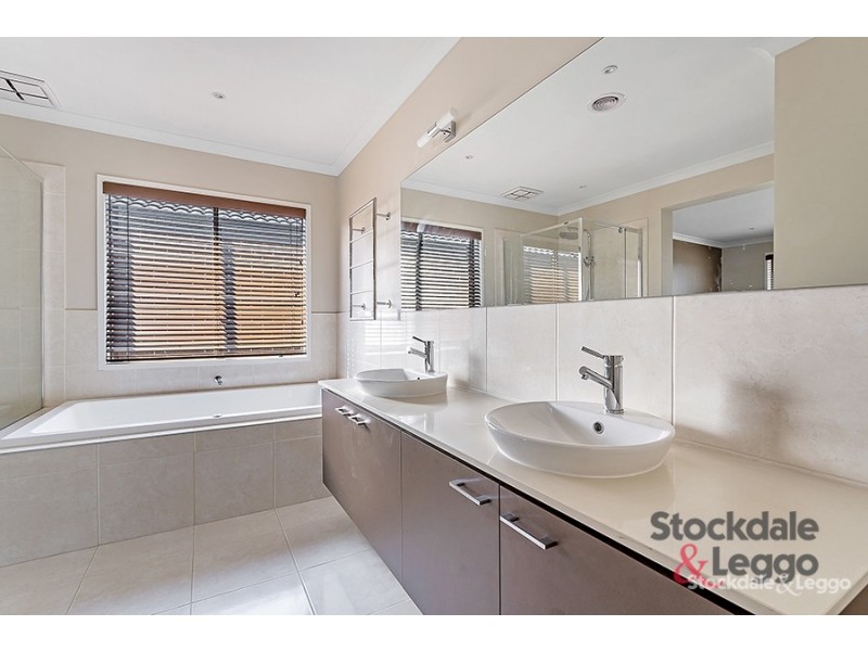 71 Champion Parade, Craigieburn VIC 3064