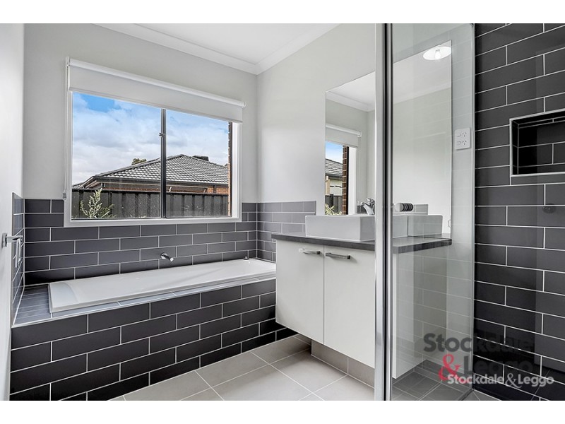 41 Coolaman Drive, Craigieburn VIC 3064