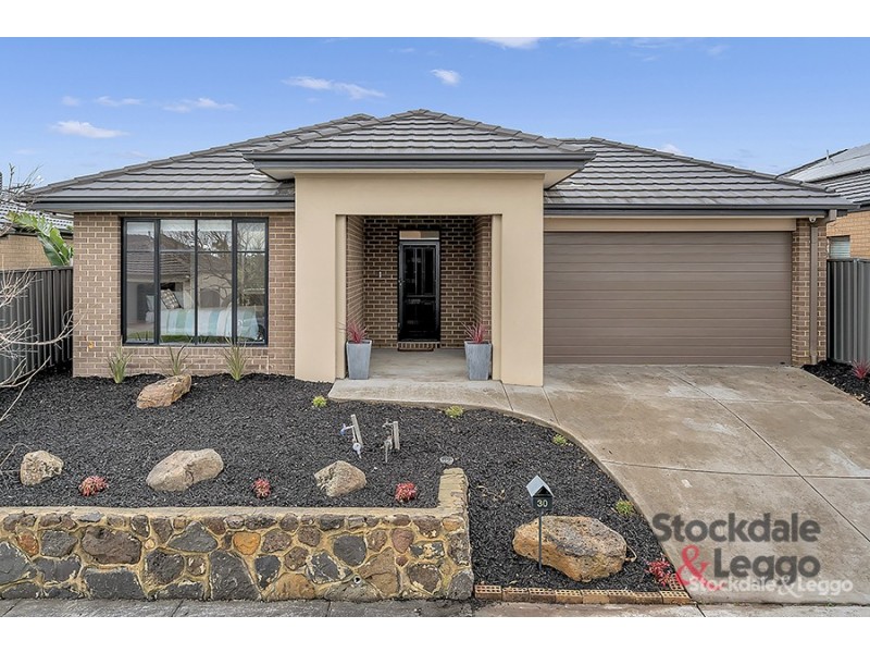 30 Cradle Mountain Drive, Craigieburn VIC 3064