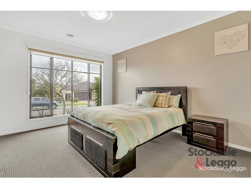 30 Cradle Mountain Drive, Craigieburn VIC 3064
