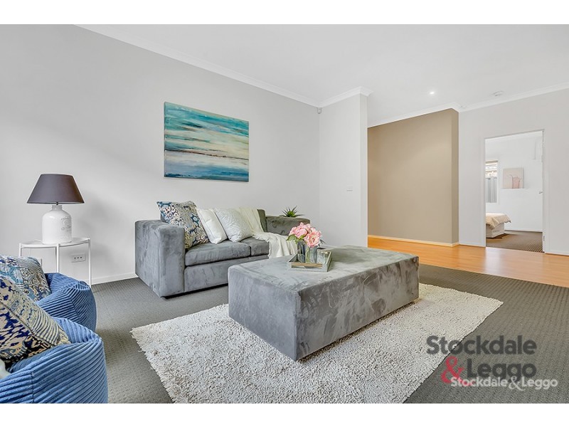 30 Cradle Mountain Drive, Craigieburn VIC 3064
