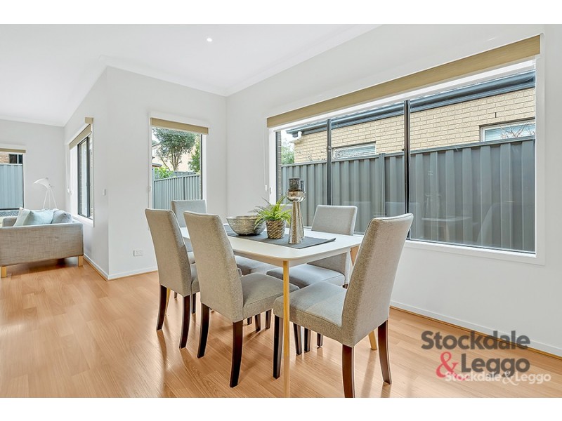 30 Cradle Mountain Drive, Craigieburn VIC 3064