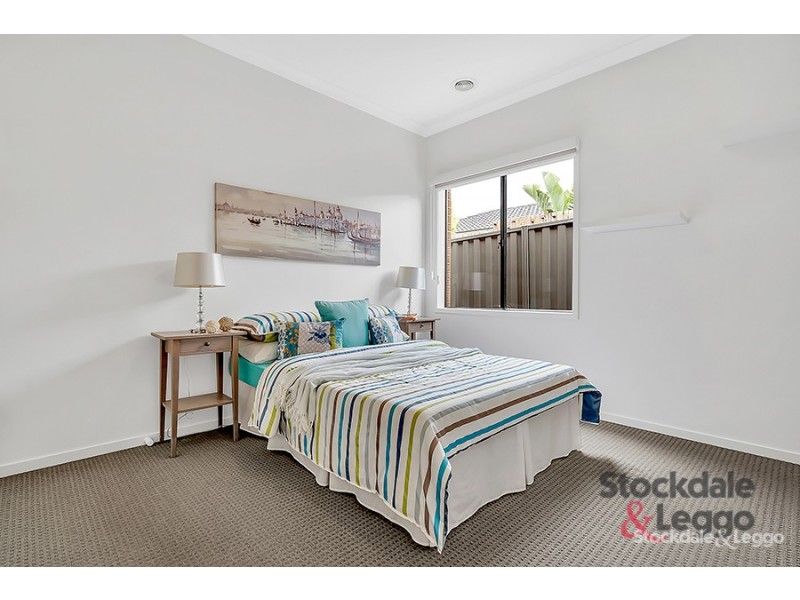 30 Cradle Mountain Drive, Craigieburn VIC 3064