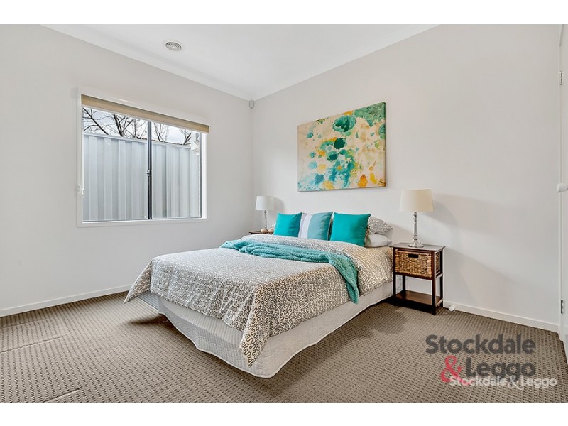 30 Cradle Mountain Drive, Craigieburn VIC 3064