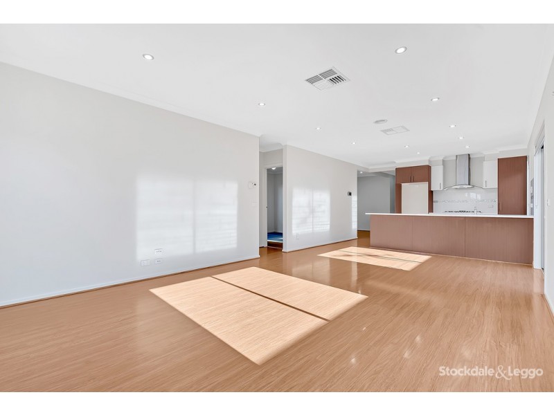 68 Huntington Drive, Craigieburn VIC 3064