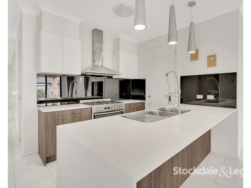31 Celeste Street, Mickleham VIC 3064