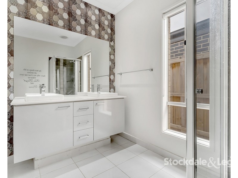 31 Celeste Street, Mickleham VIC 3064