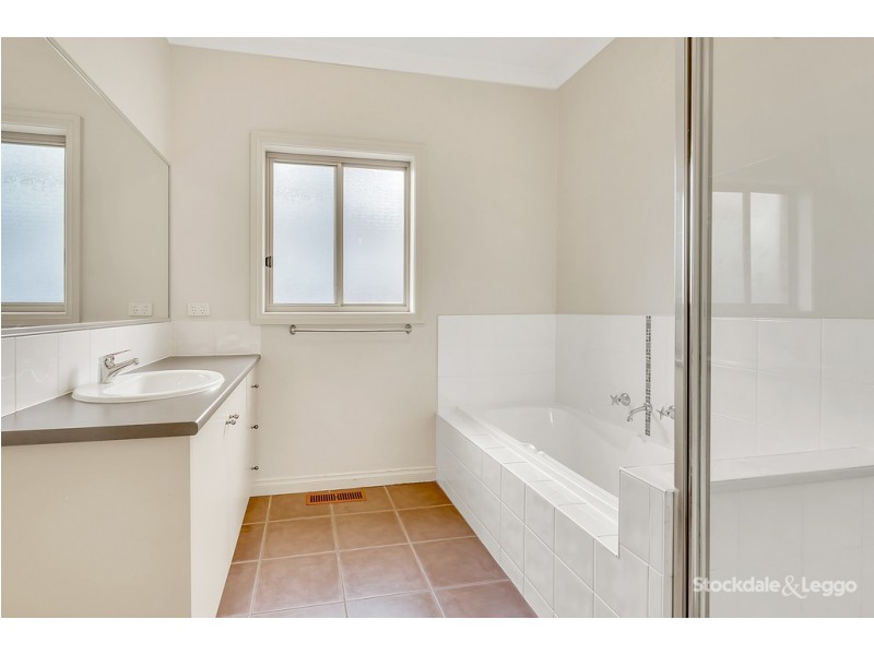 6 Beechville Place, Craigieburn VIC 3064