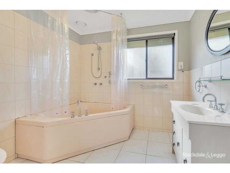 1B Coral Court, Craigieburn VIC 3064