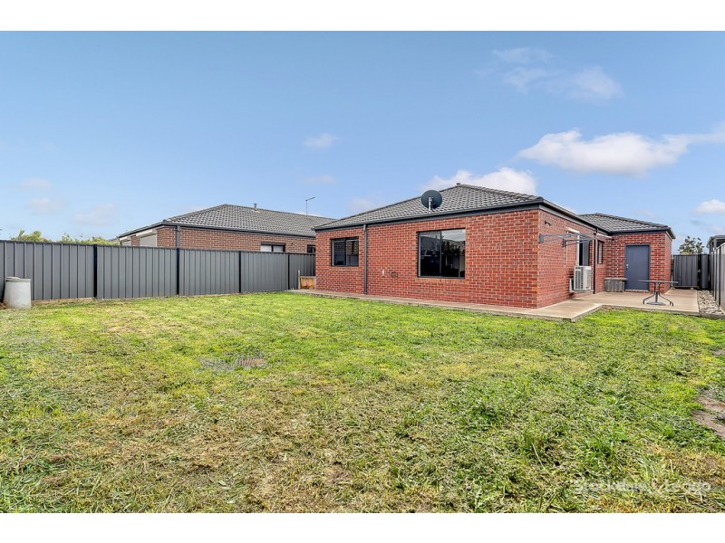 20 Holman Avenue, Craigieburn VIC 3064