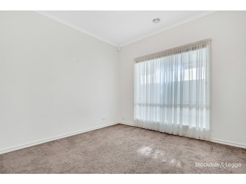 21 Statesman Avenue, Roxburgh Park VIC 3064