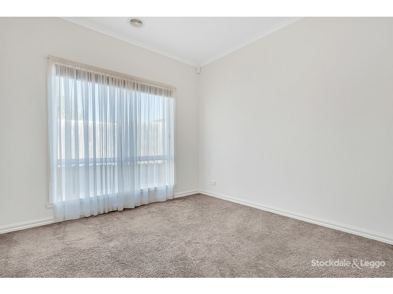 21 Statesman Avenue, Roxburgh Park VIC 3064