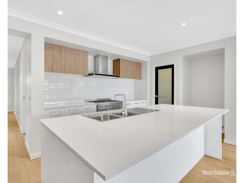 14 Scolopia Street, Craigieburn VIC 3064