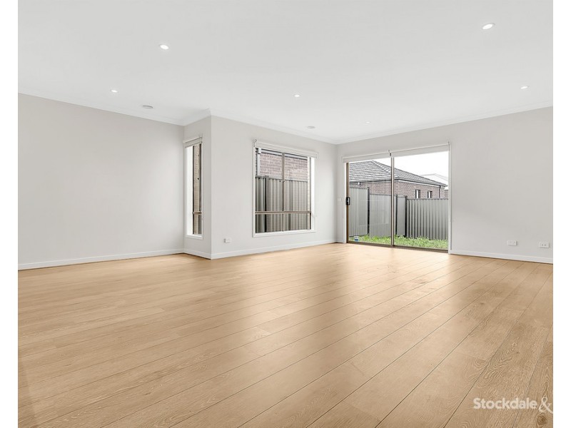 14 Scolopia Street, Craigieburn VIC 3064