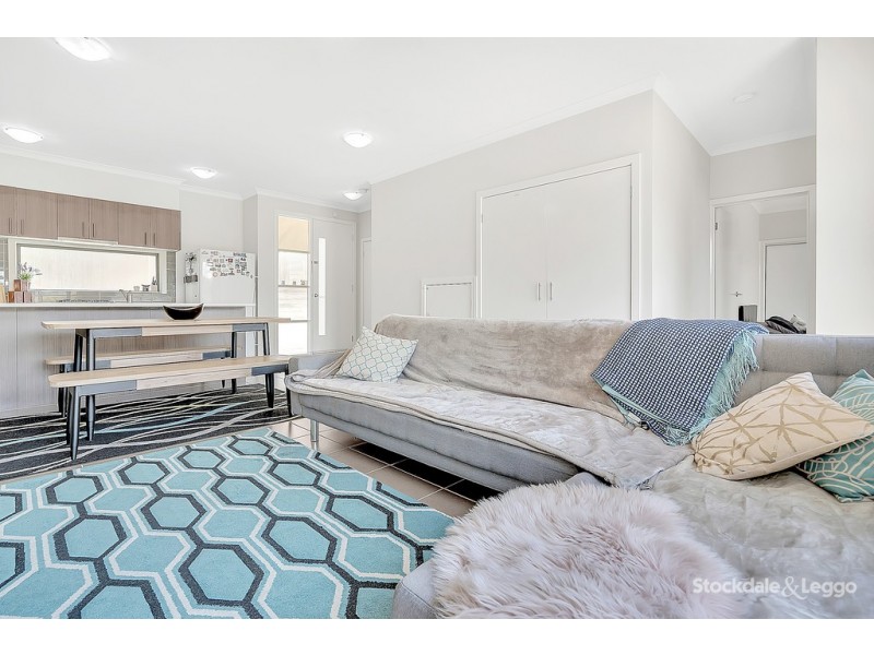 19 / 24 Healesville Loop, Craigieburn VIC 3064