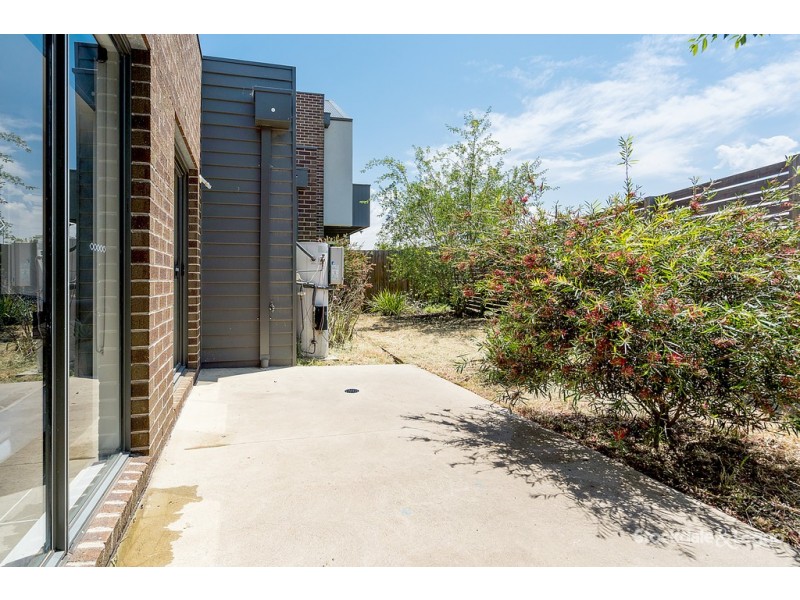 19 / 24 Healesville Loop, Craigieburn VIC 3064