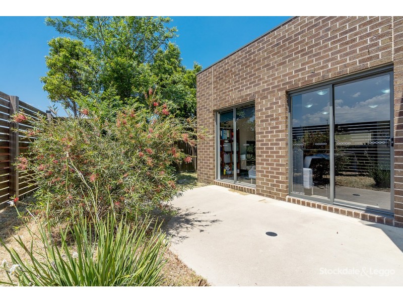 19 / 24 Healesville Loop, Craigieburn VIC 3064