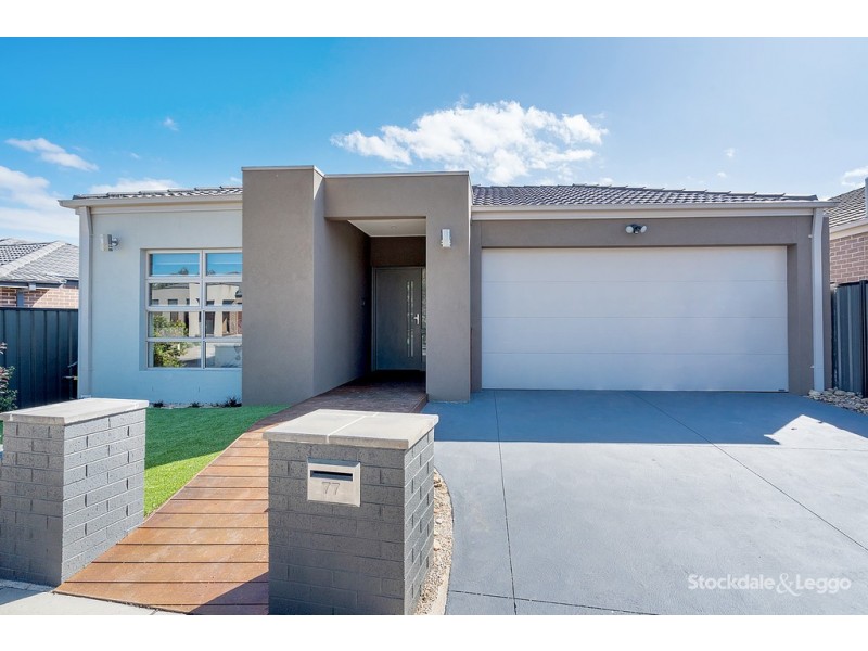 77 Bridgehaven Drive, Craigieburn VIC 3064