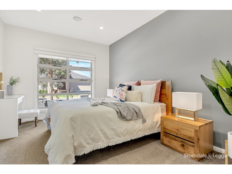 77 Bridgehaven Drive, Craigieburn VIC 3064