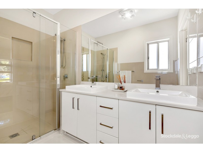 77 Bridgehaven Drive, Craigieburn VIC 3064