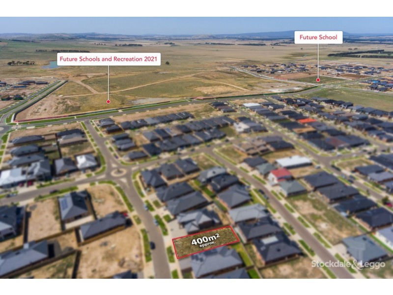 12 Camberwell Parade, Mickleham VIC 3064