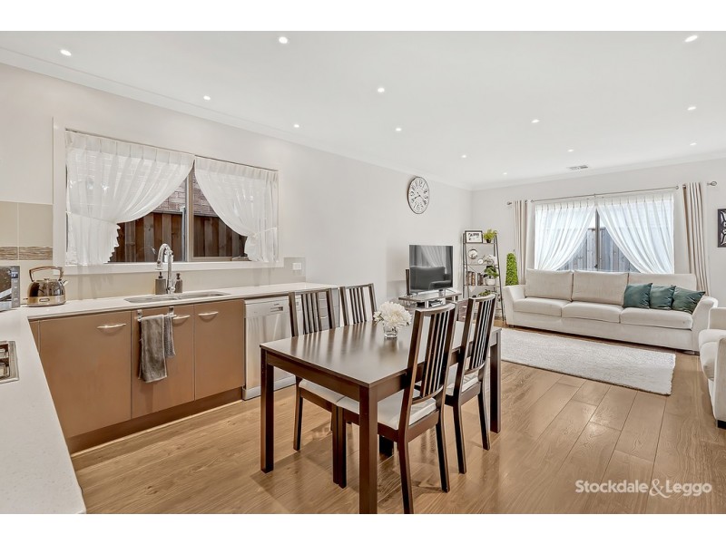 37 Rosette Parade, Mickleham VIC 3064