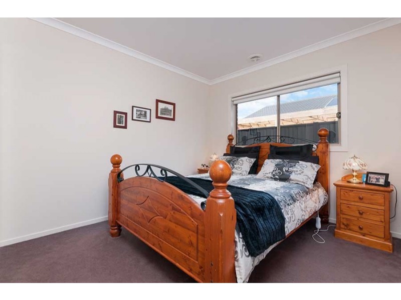 10 Bevan Lane, Craigieburn VIC 3064