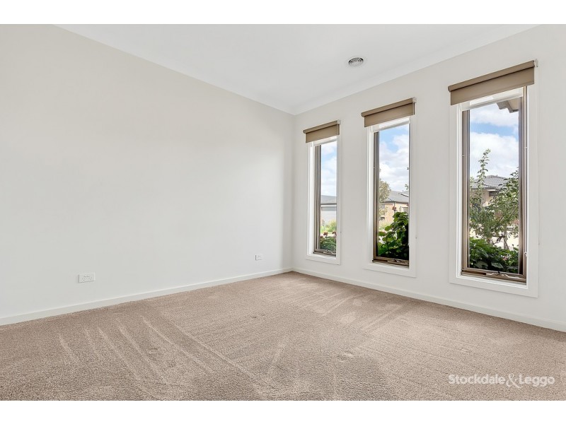 39 Highfield Drive, Mickleham VIC 3064