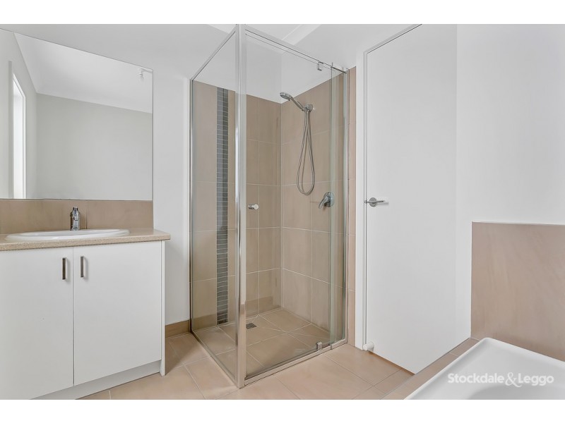 39 Highfield Drive, Mickleham VIC 3064