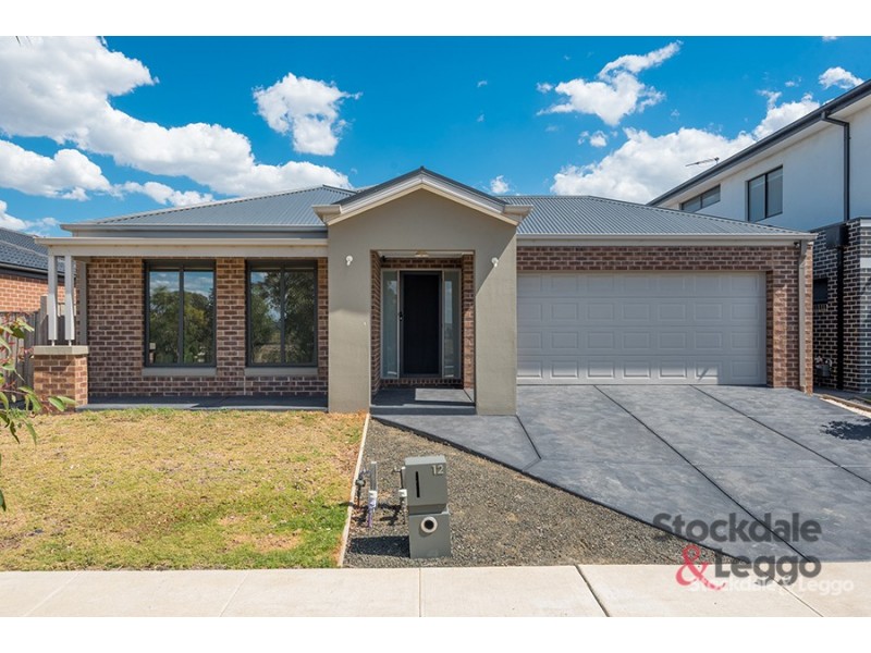 12 Whinfell Street, Mickleham VIC 3064